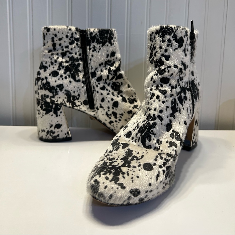 XOXO Kahana Cow Hair Booties BLACK & WHITE